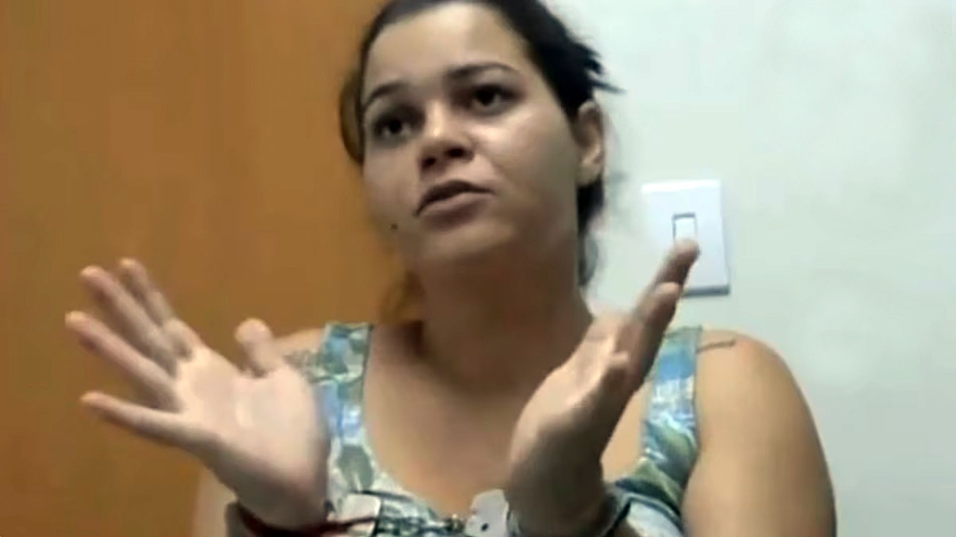 Una mujer asesinó a una adolescente embarazada para robarle el bebé