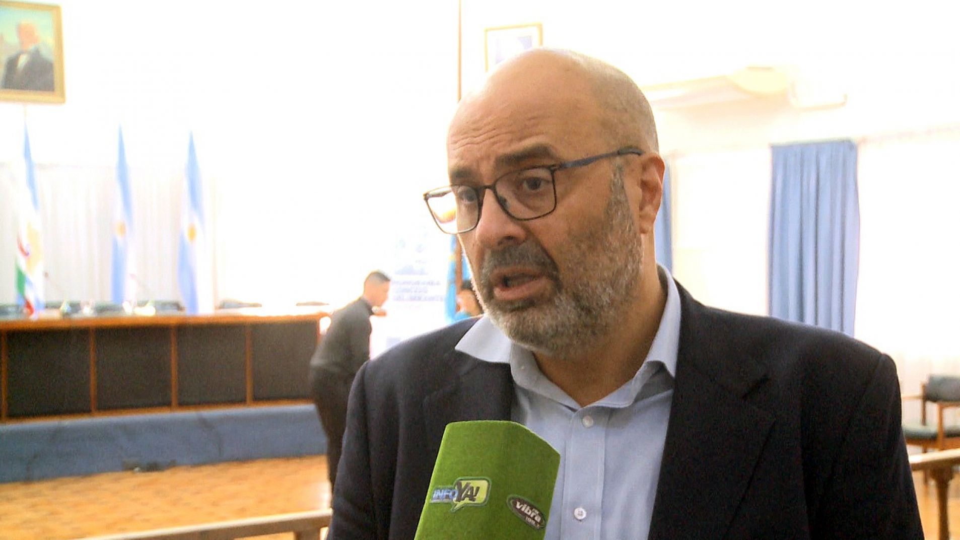 Barcudi le contestó a Yapur y dijo que "Félix hará anuncios sobre el Gasoducto"