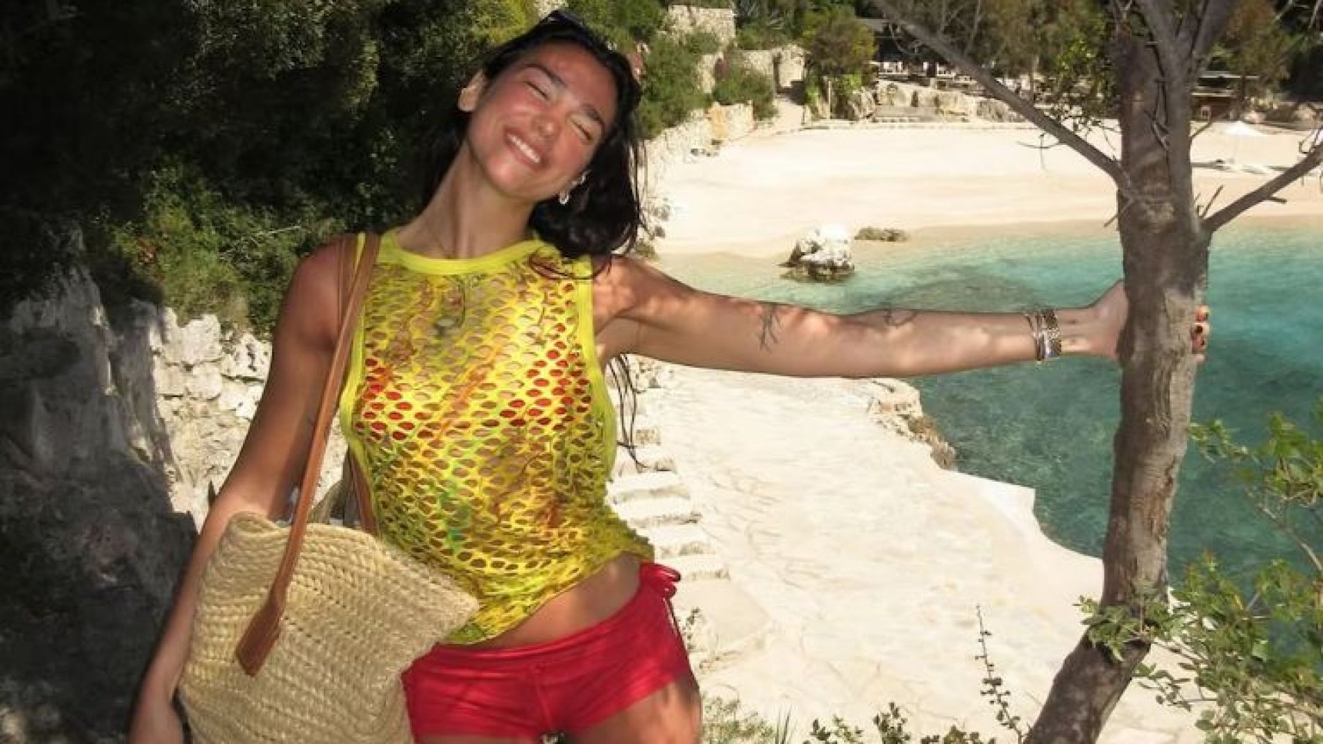 La fotografía de Dua Lipa durante sus vacaciones en Albania que enfureció a sus seguidores