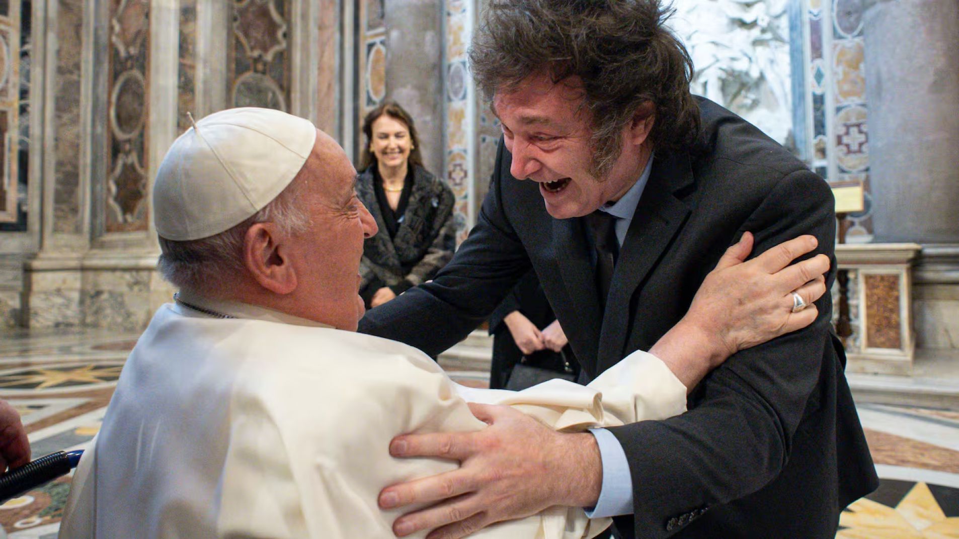 Milei recordó el momento en que le pidió perdón al papa: "Me dijo..."