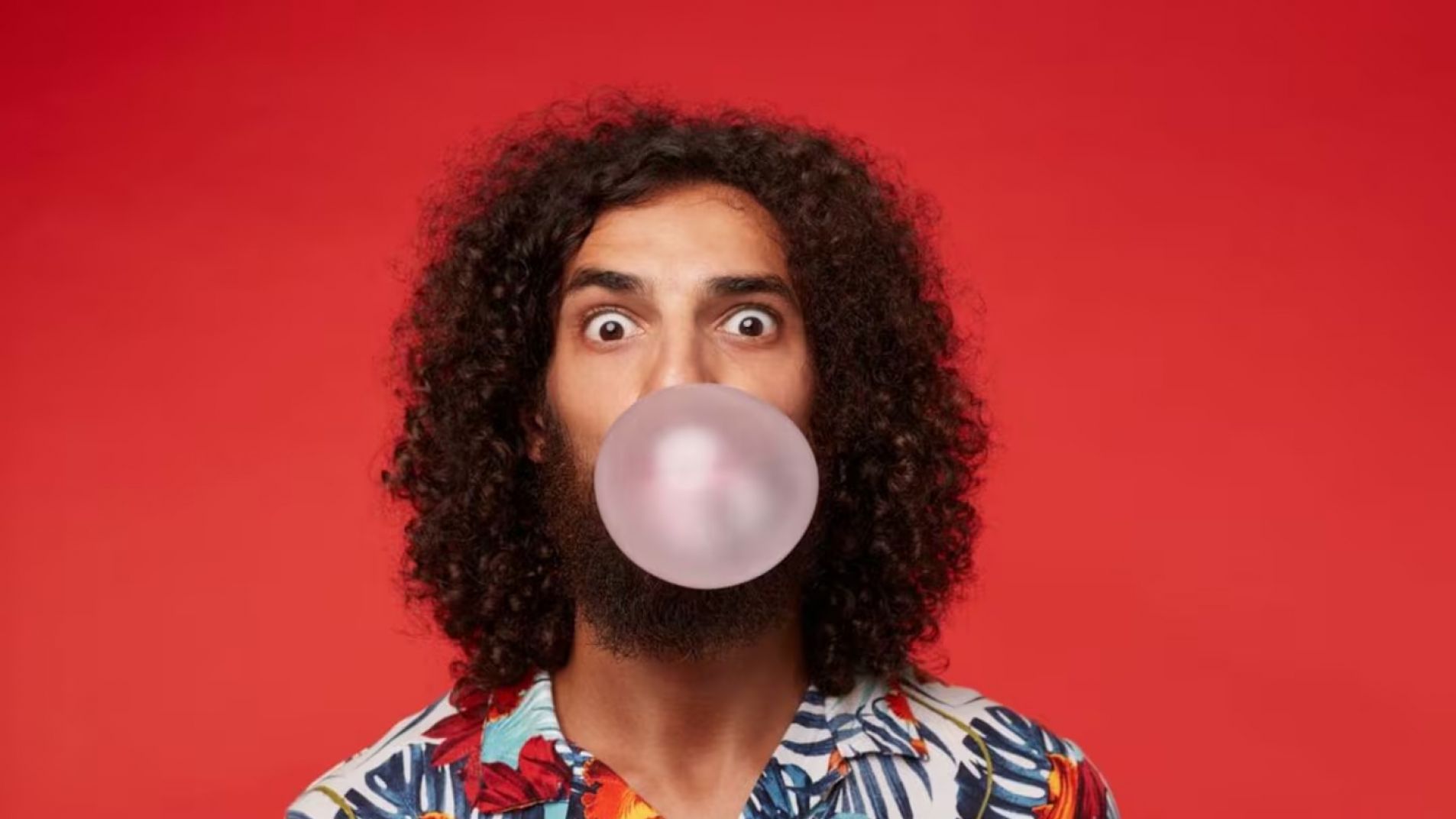 Mito o realidad: ¿es bueno o malo mascar chicle todo el día?