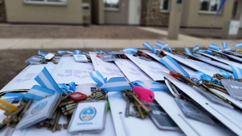 EL IPV desadjudicó casas y emplazó a varios deudores morosos