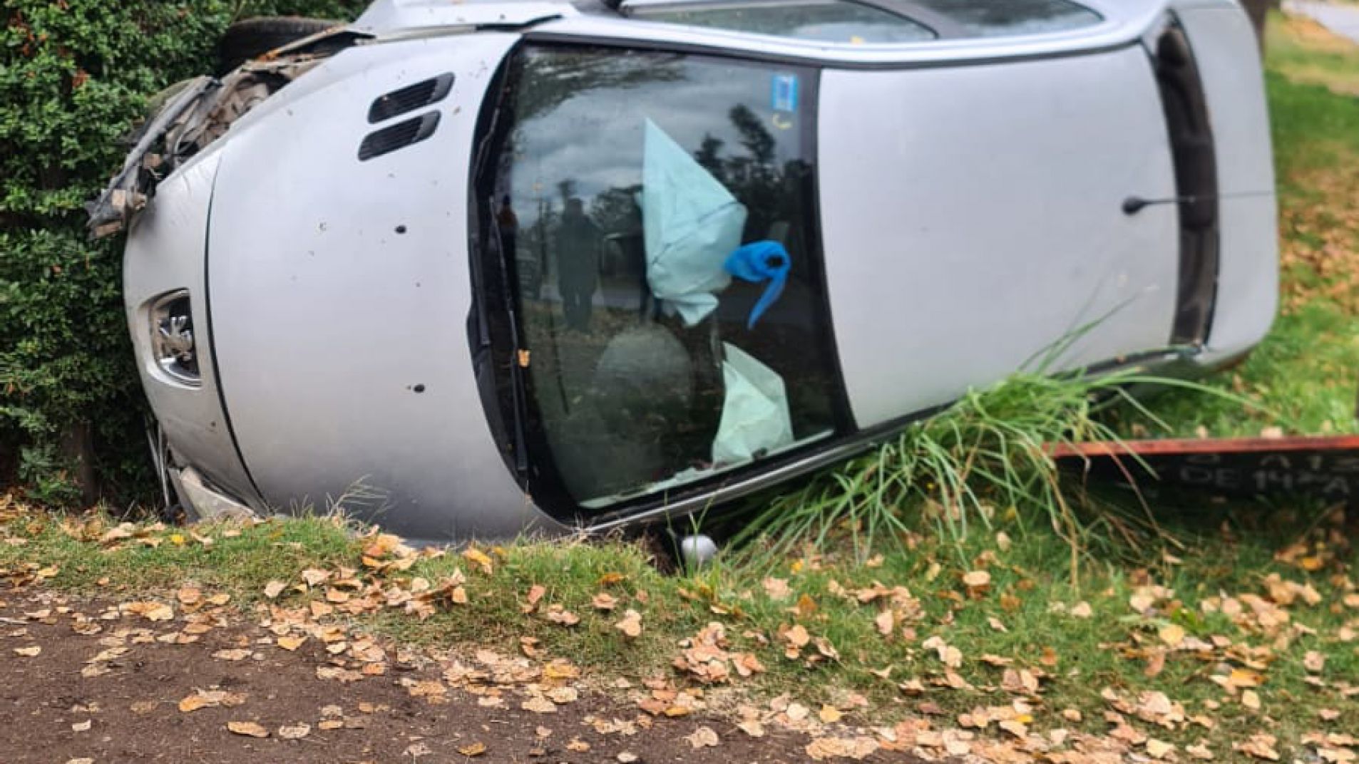 Una mujer y su hija resultaron lesionadas tras un vuelco en Las Paredes