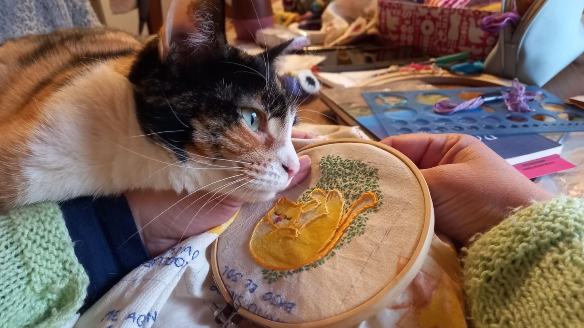 Una interesante propuesta para los sábados: "Bordar y Narrar" en Casa Roja