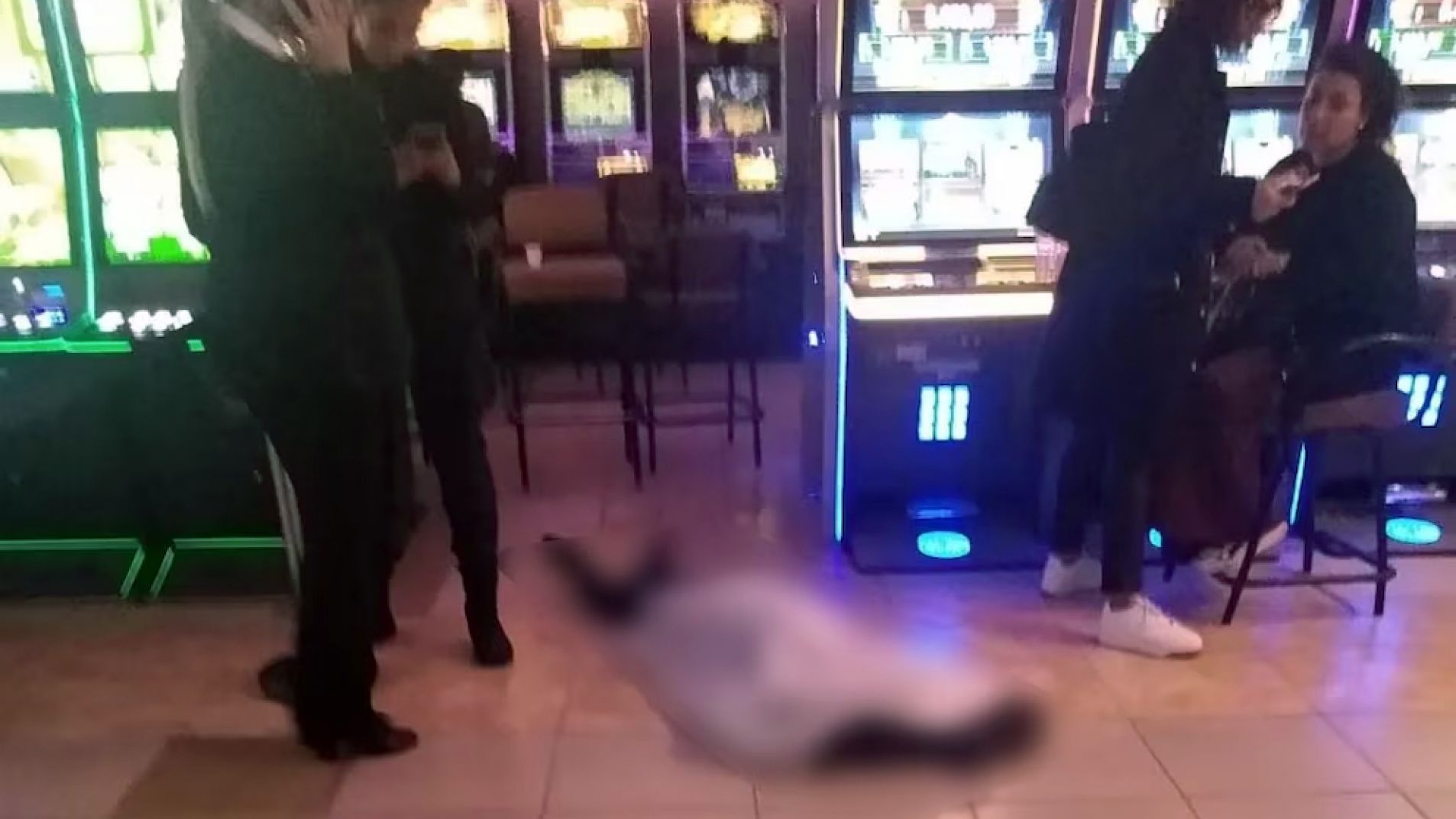 Una jubilada murió en un bingo de Mar del Plata y los apostadores siguieron jugando