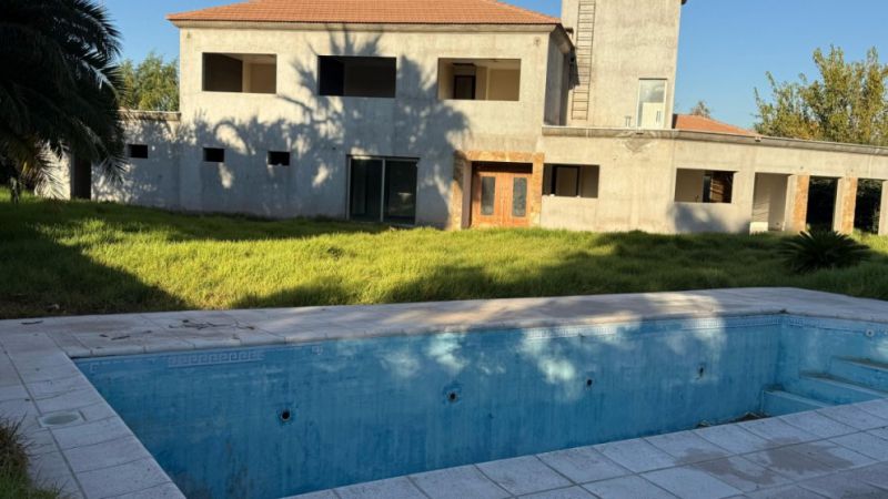 Fue a reparación de escuelas la plata por la mansión del intendente corrupto