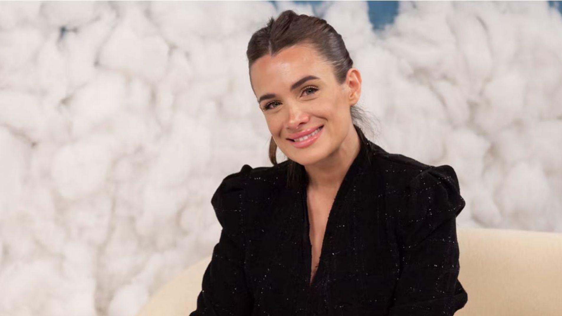 Cami Homs: "A mi novio, lo encaré yo: le escribí ‘Si necesitás yerba...' y le pasé mi número"