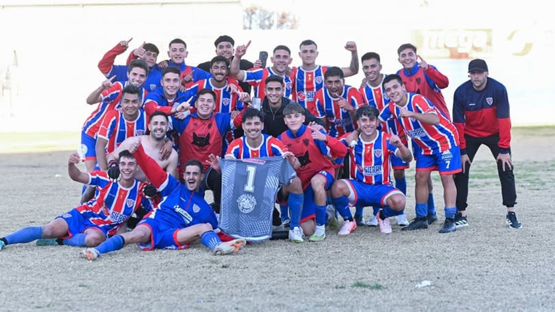 Pedal ganó el superclásico, mantiene el invicto y la punta del torneo