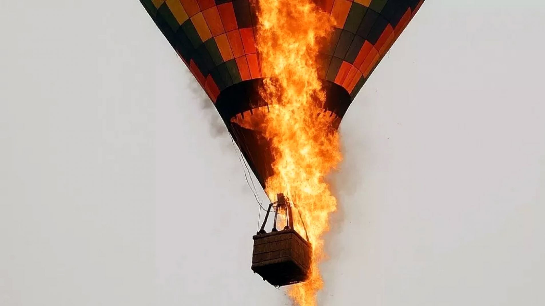 La explicación del piloto: cómo se salvaron los del globo aerostático (nuevo video)