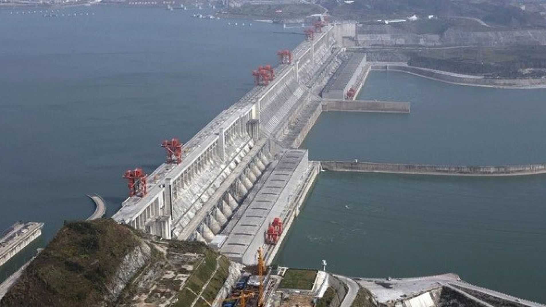 La presa Las Tres Gargantas se ubica sobre el río Yangtsé.