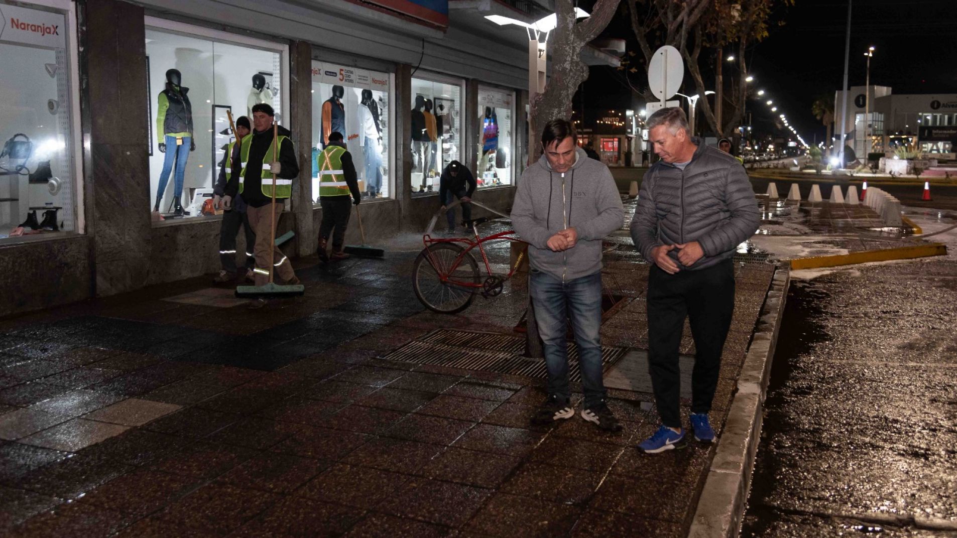 Molero encabezó el primer operativo de limpieza profunda en la ciudad