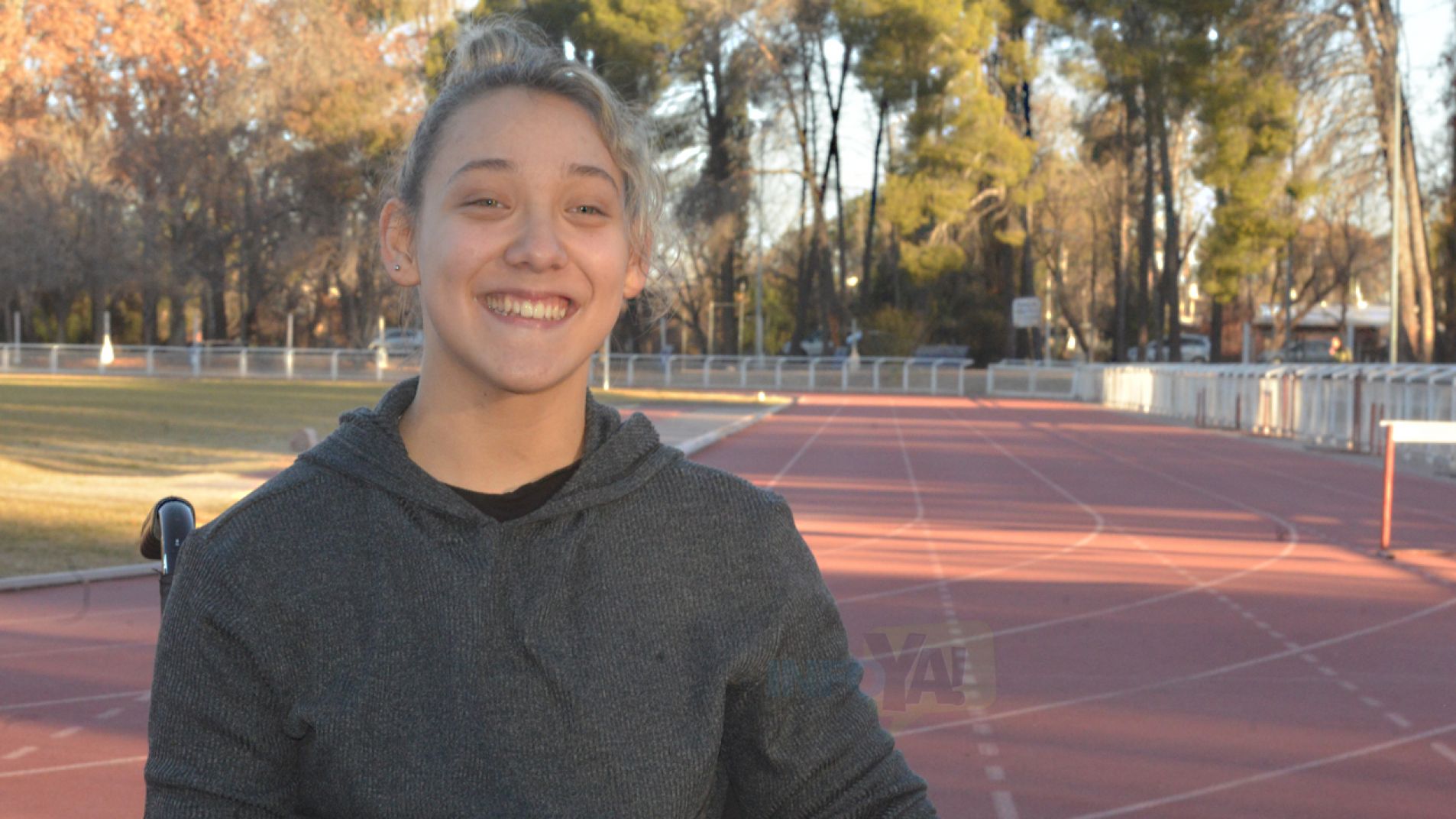 Delfina tiene 16 años y va en búsqueda del bicampeonato en atletismo adaptado