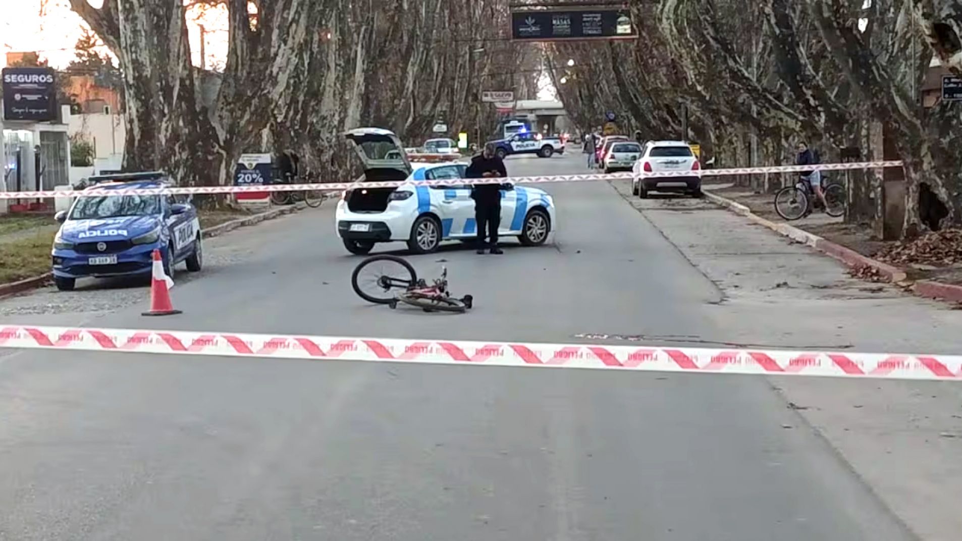 Adolescente de 16 años en una camioneta atropelló y mató a un ciclista