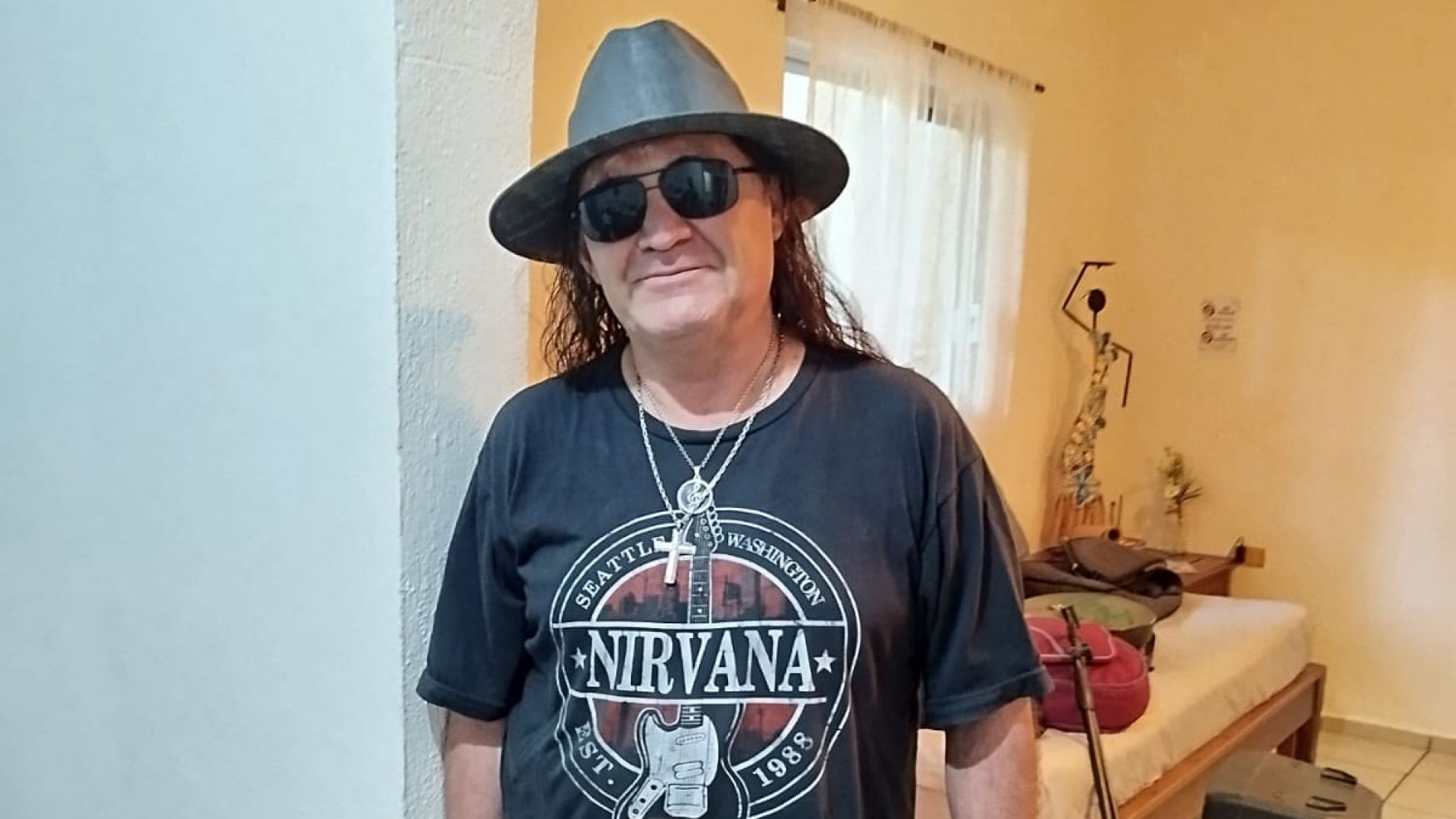 Jorge "Pollo" Jofré hace vibrar a los turistas en una isla de México