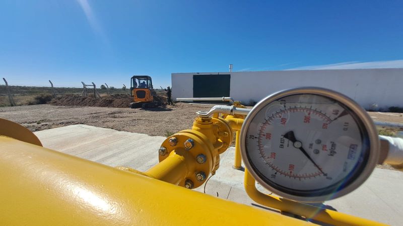 "Molero desconoce del tema y apareció solo para la foto"