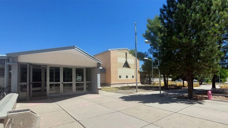 Echaron a un médico por llegar borracho y manosear a una enfermera