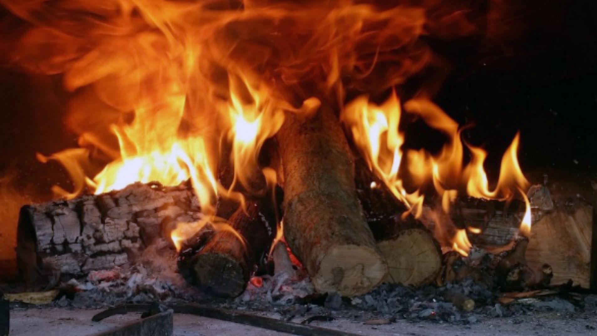 Prendió la estufa para un asado y se le quemó la vivienda en Las Paredes