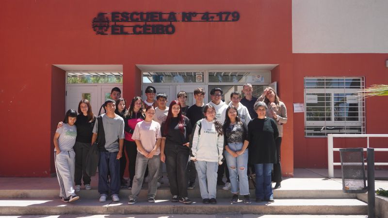 La comuna entregó un termotanque solar a la Escuela El Ceibo