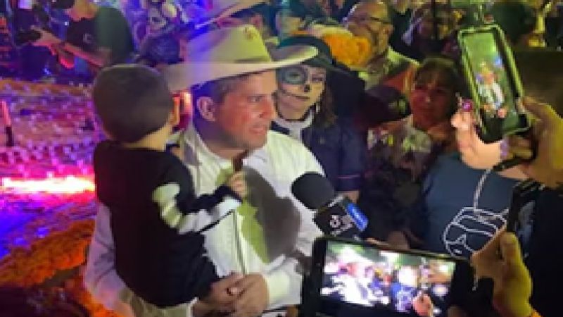 México: asesinaron a un alcalde cerca de su familia en un evento (Videos)