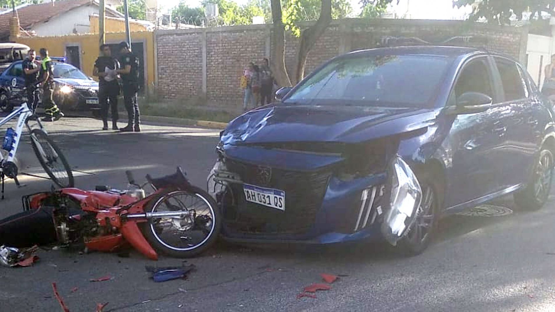 Murió un motociclista que fue embestido por un auto