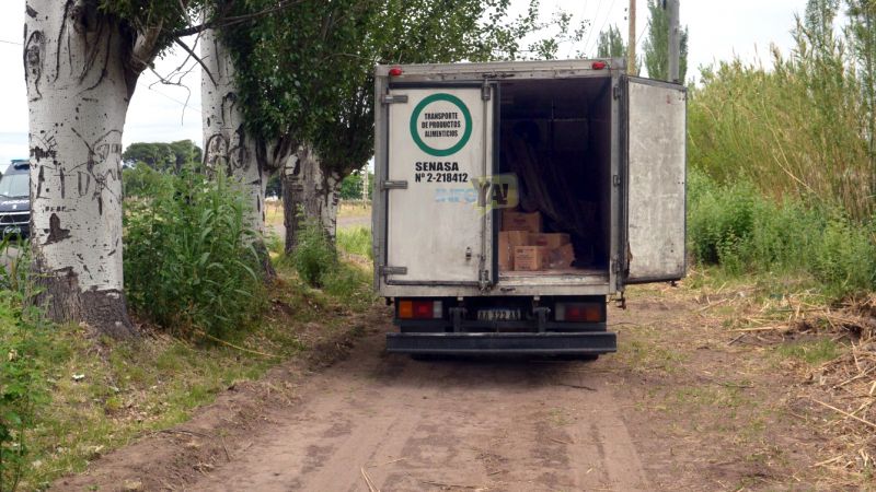 Robaron un camión, lo saquearon y lo abandonaron en calle El Toledano