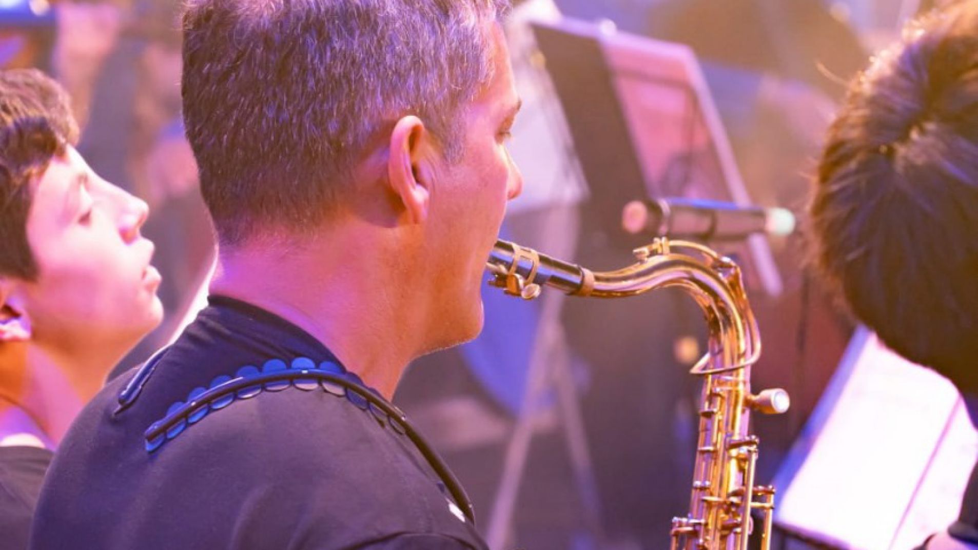 Seducción sonora: Martín Segura y el arte de emocionar con su saxofón