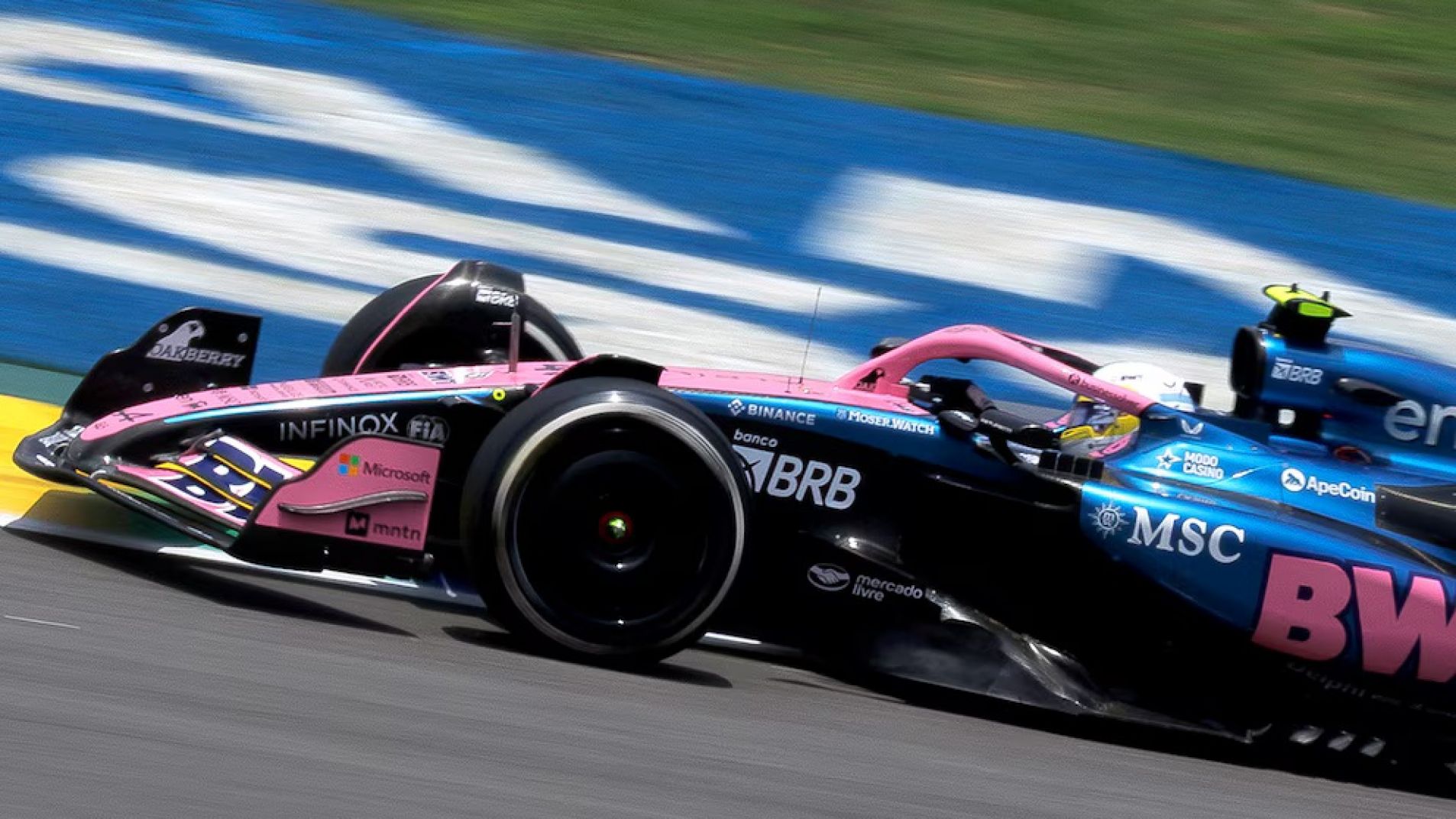 Casi como de "local", el argentino Franco Colapinto corre hoy en el GP de Brasil