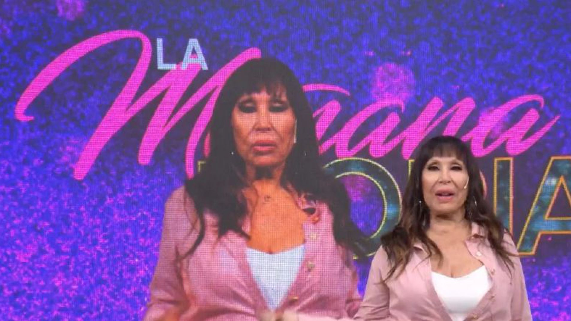 Moria Casán y Graciela Alfano recrearon su polémico piquito de los años 90