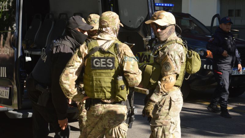 Cuándo y cómo actúa el grupo especial que intervino en el caso del atrincherado
