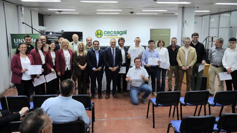 Nuevos egresados de la diplomatura de Cooperativas