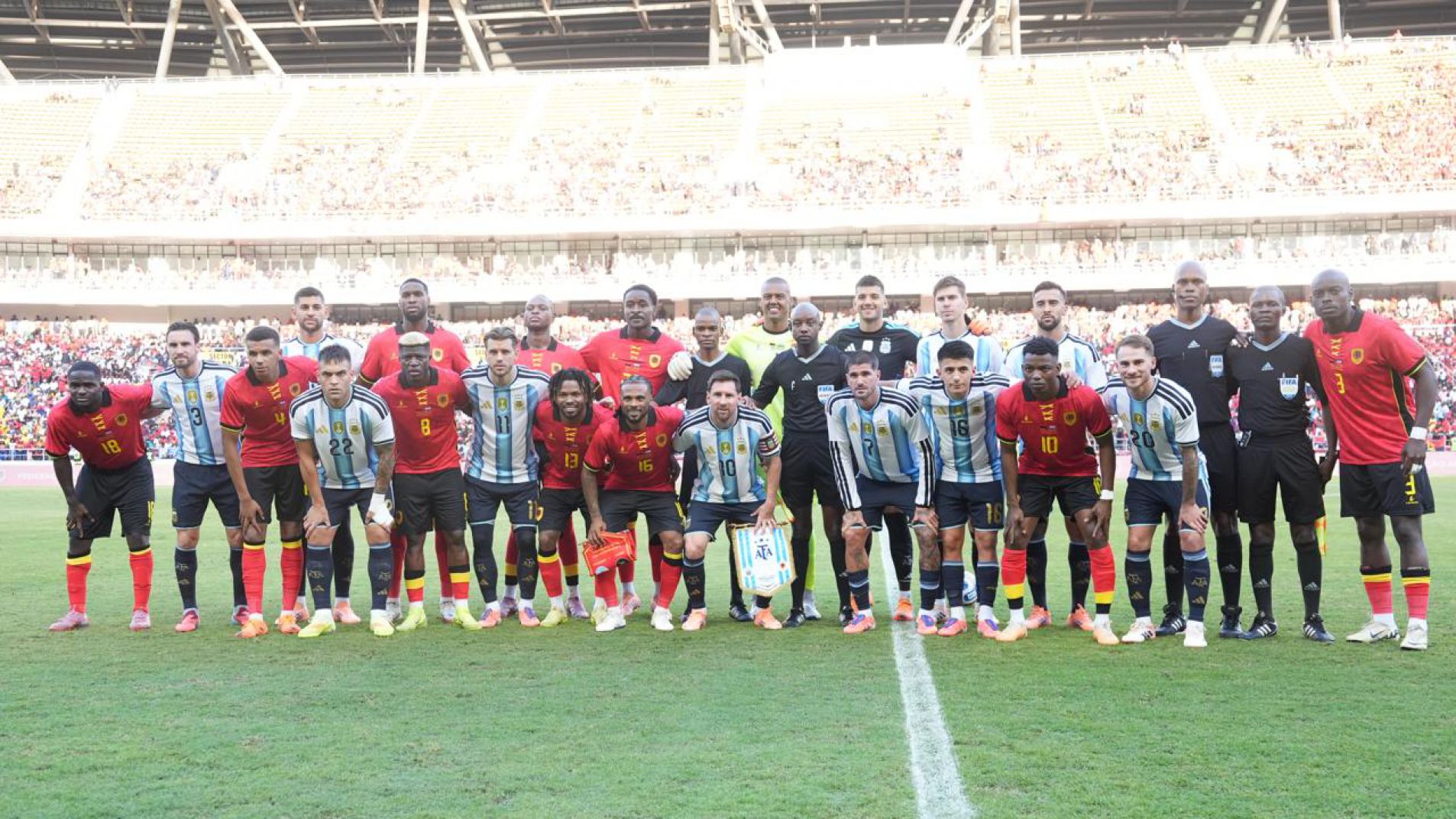 Argentina 2 Angola 0: mirá los goles de Lautaro Martínez y Lionel Messi