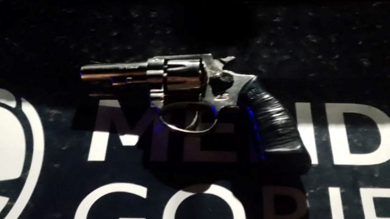 Por andar a los tiros detuvieron a un muchacho de 16 años y una chica de 15