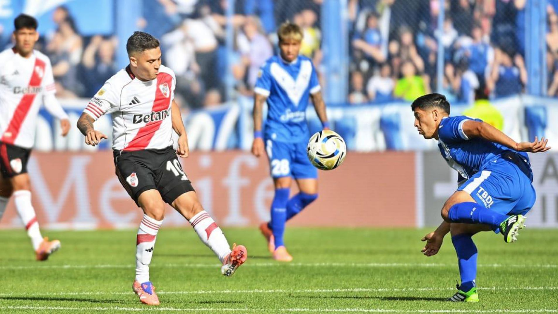 El Millonario empató en el Amalfitani.