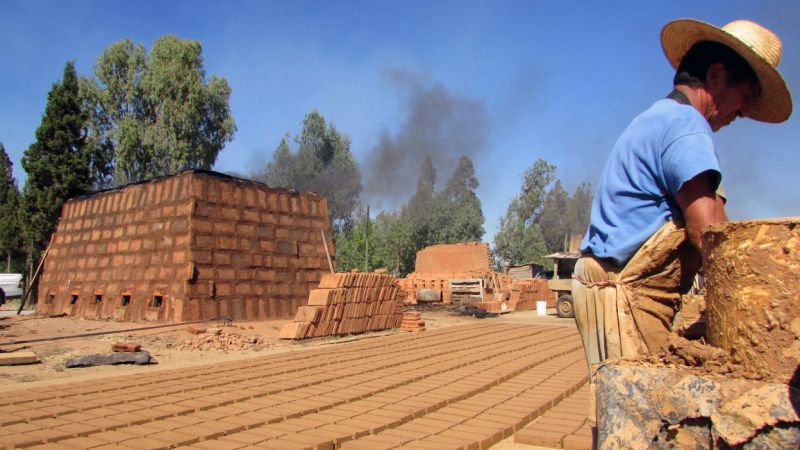 Nueva exigencia ambiental a cementeras, hormigoneras y ladrilleras