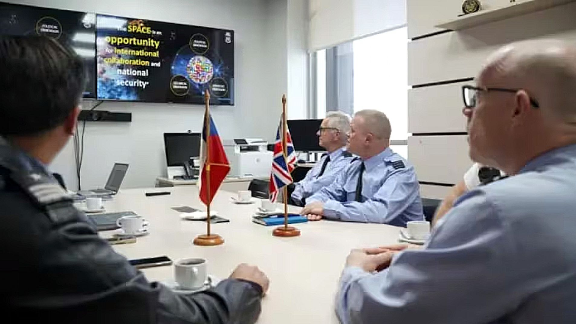 Chile y Reino Unido refuerzan su alianza estratégica en formación militar