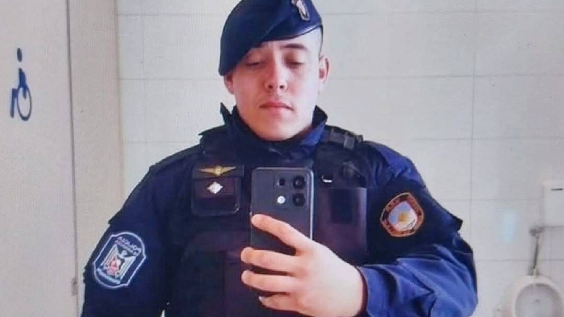 Dolor por la muerte del policía que chocó contra un caballo