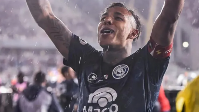 Sebastián Villa finalmente confirmó su salida de Independiente Rivadavia