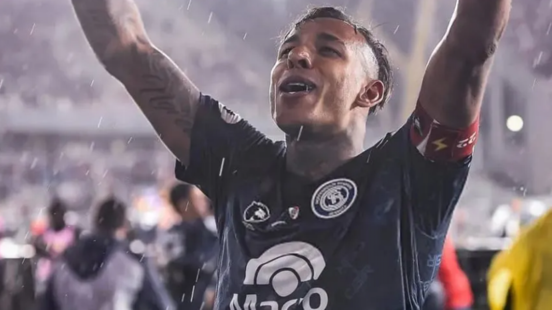 El futuro de Sebastián Villa, en suspenso