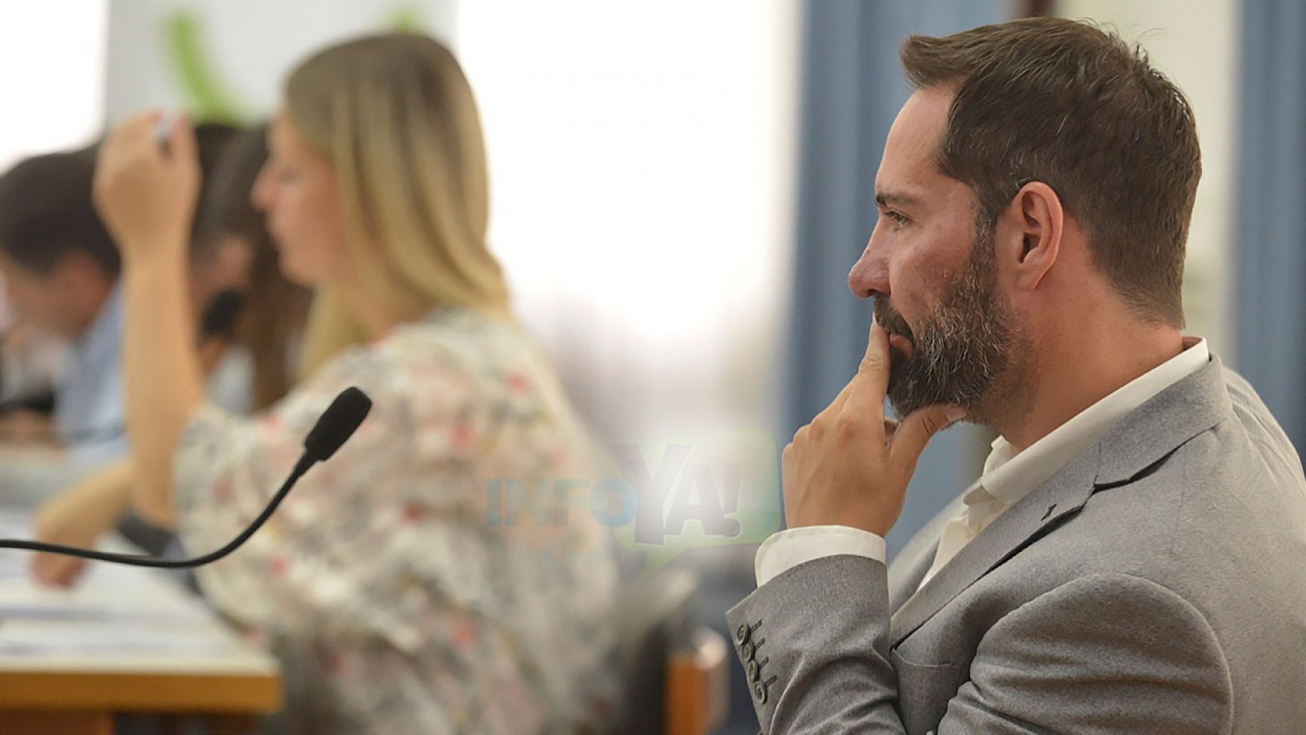 Después de la sesión, Martín Antolín pidió licencia sin goce de haberes