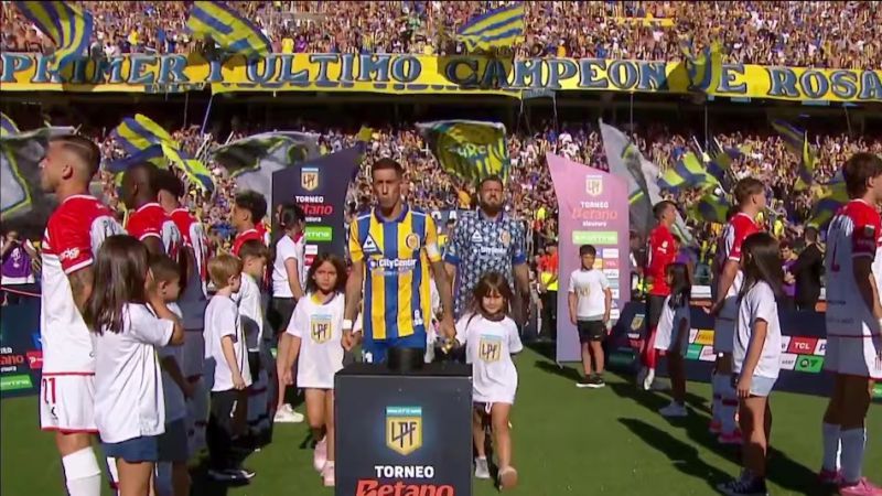 Sancionaron a los jugadores de Estudiantes por no hacer el pasillo a Rosario Central