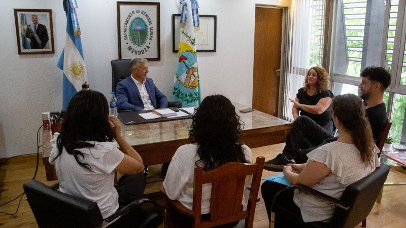 Atuel abrazo de Vendimia" será el nombre de la Vendimia