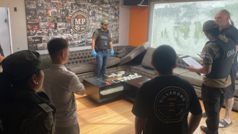 Secuestros de armas y droga por una pelea entre dos bandas de motociclistas