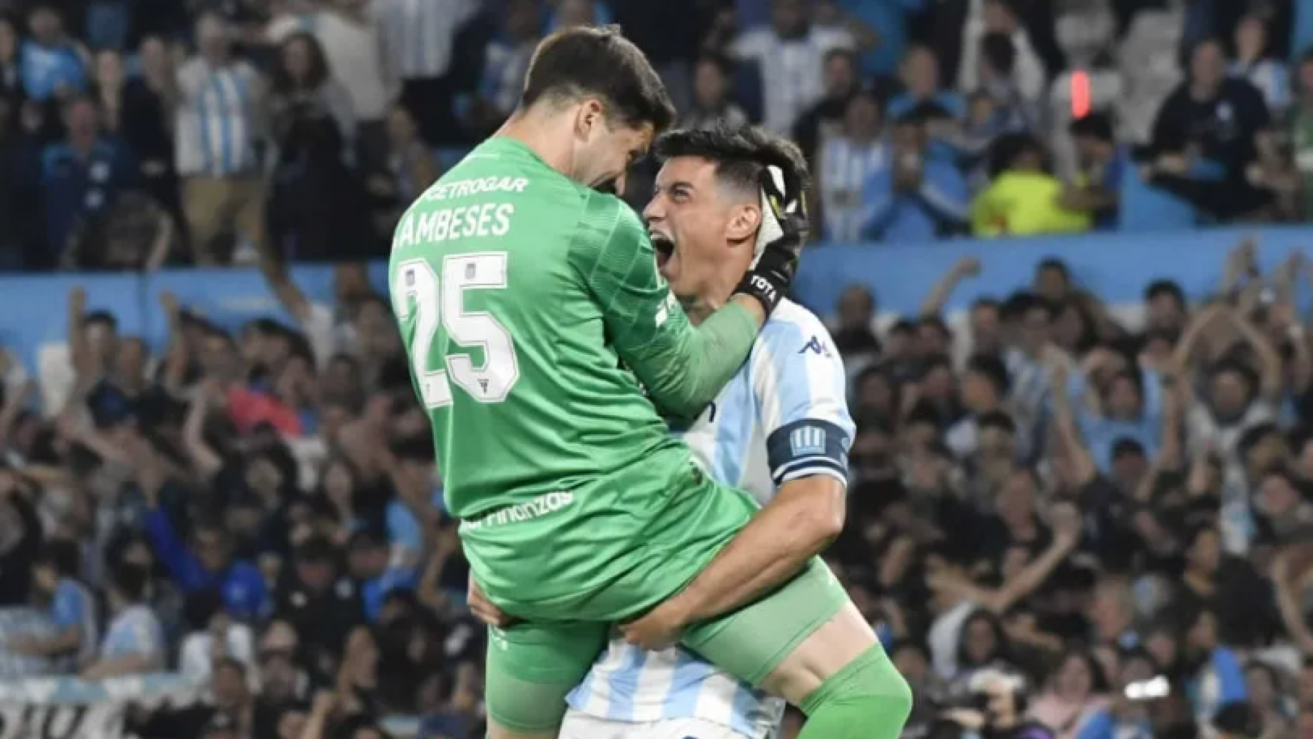 Por penales, Racing clasificó y juega contra Bica una de las semifinales