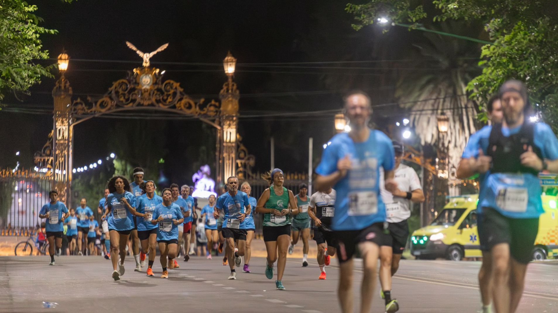 La Ciudad vivió una noche inolvidable con 2000 personas en la Maratón Nocturna
