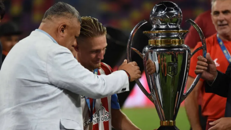 Santos, la fuerte competencia que se le presentó a River por Ascacíbar