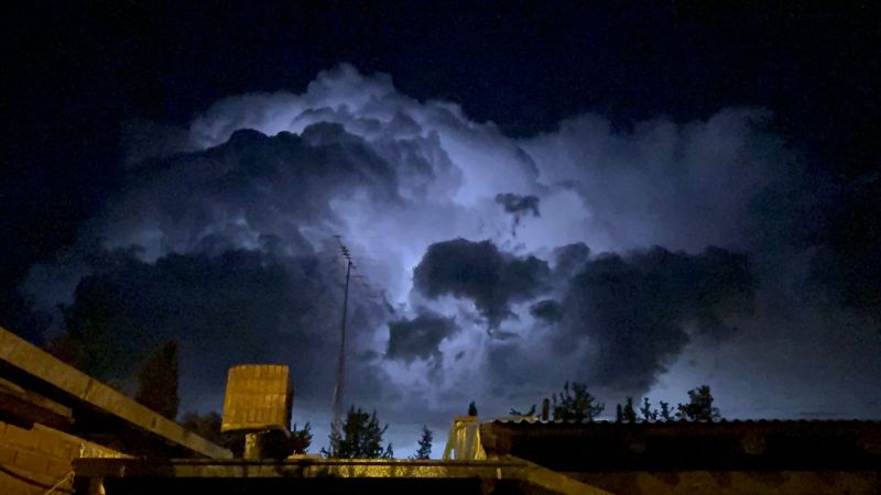 Piedras del tamaño de un huevo cayeron sobre la ciudad y alrededores