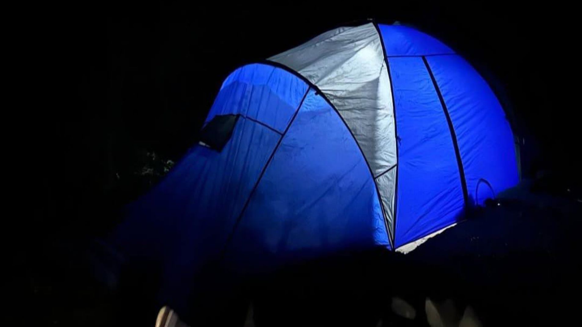Tormenta: estaban acampando en Valle Grande y el viento les voló la carpa