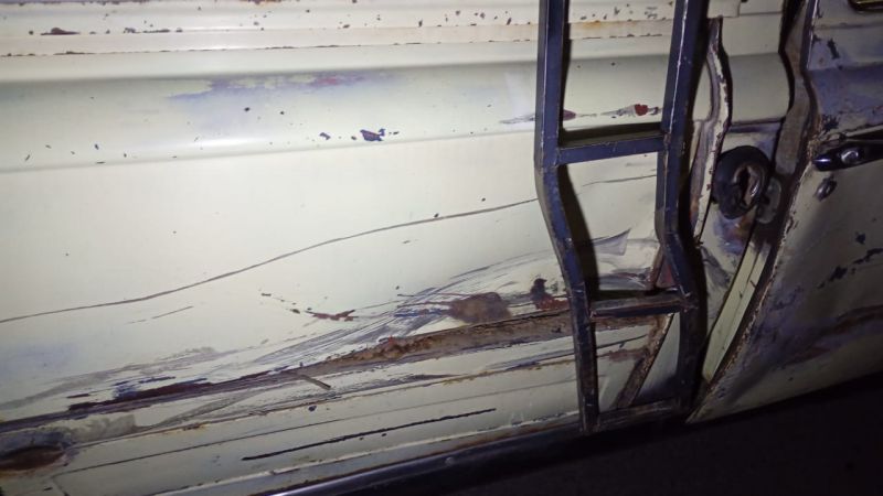 Moto al canal: el dueño de la camioneta aseguró que el policía lo chocó