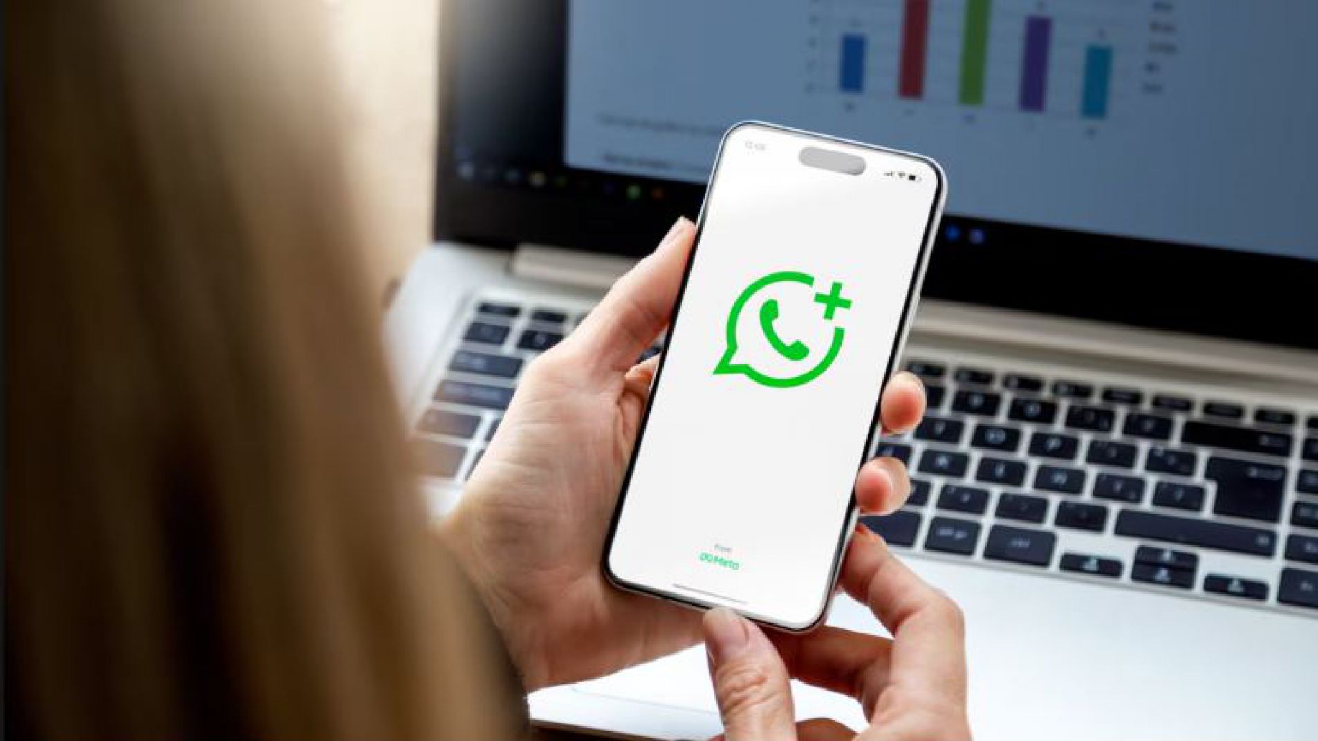 WhatsApp lanzó los stickers de preguntas: para qué sirven y cómo se usan