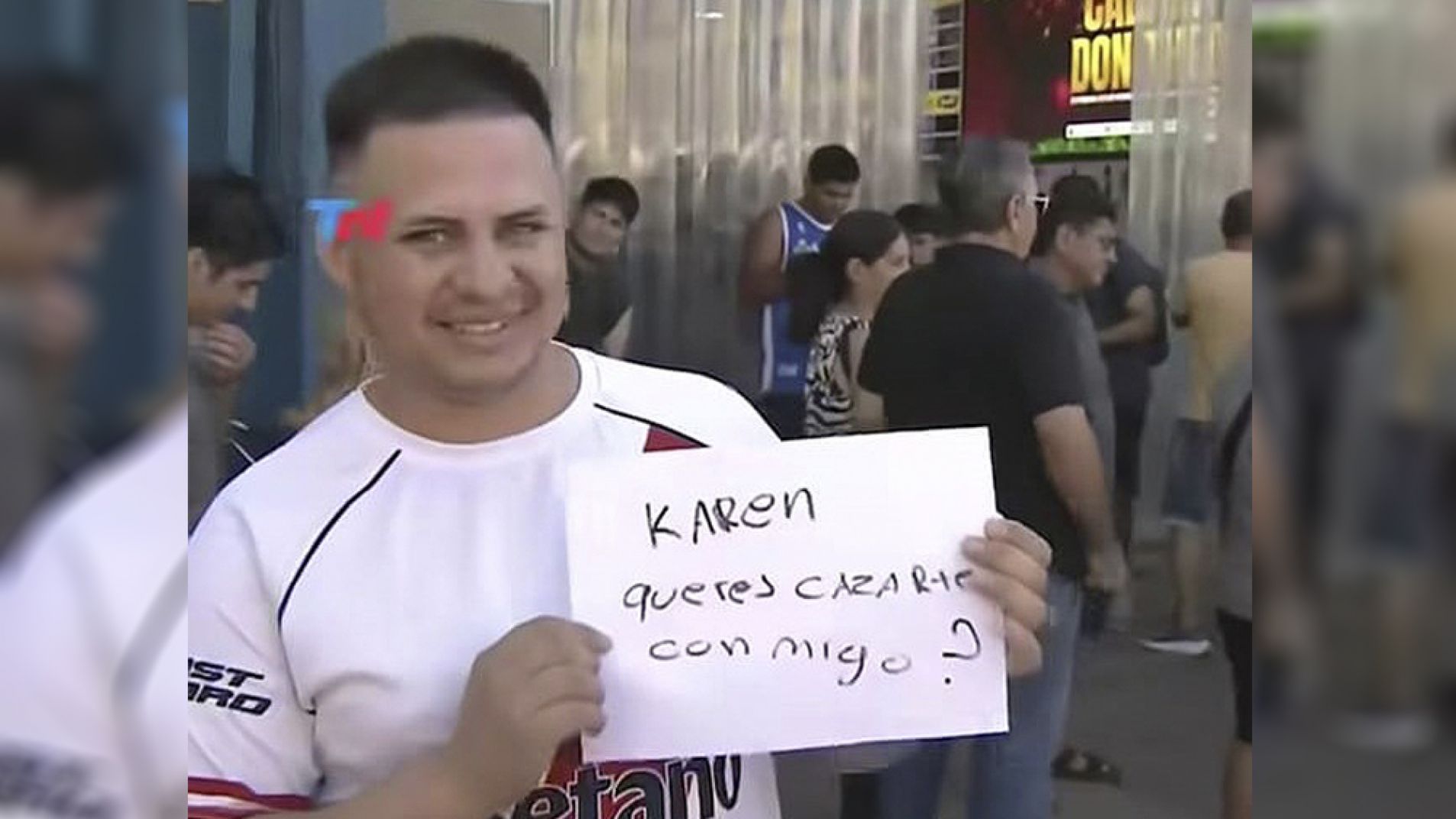 Bryan hizo la propuesta en un móvil de TN.